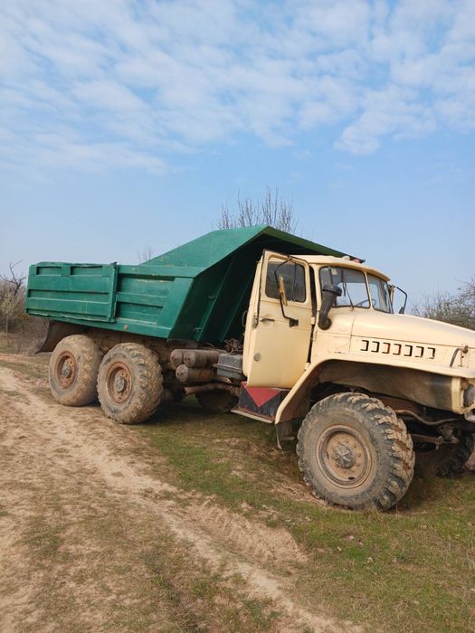 Продам машину урал 5557 1986р
