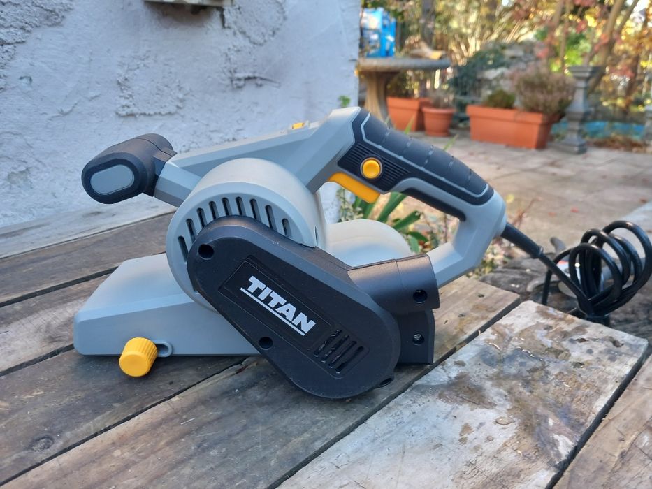 Titan elektryczna szlifierka taśmowa 240V