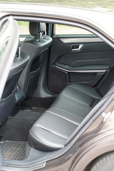 Mercedes-Benz E 220 BlueTEC 9G-TRONIC Edition
