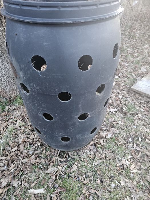 Beczka na truskawki lub inne uprawy pomidory