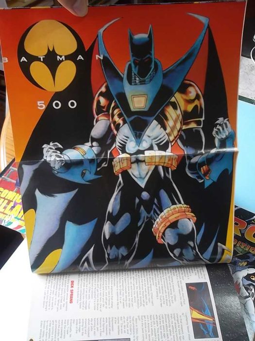 "HERO" , 4 revistas especiais com os posters. Ver fotos.