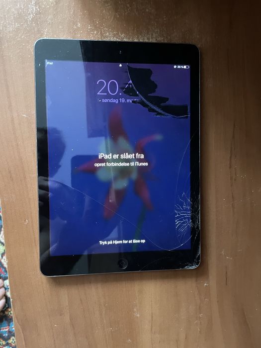 Планшет Apple  ipad на зппчастини