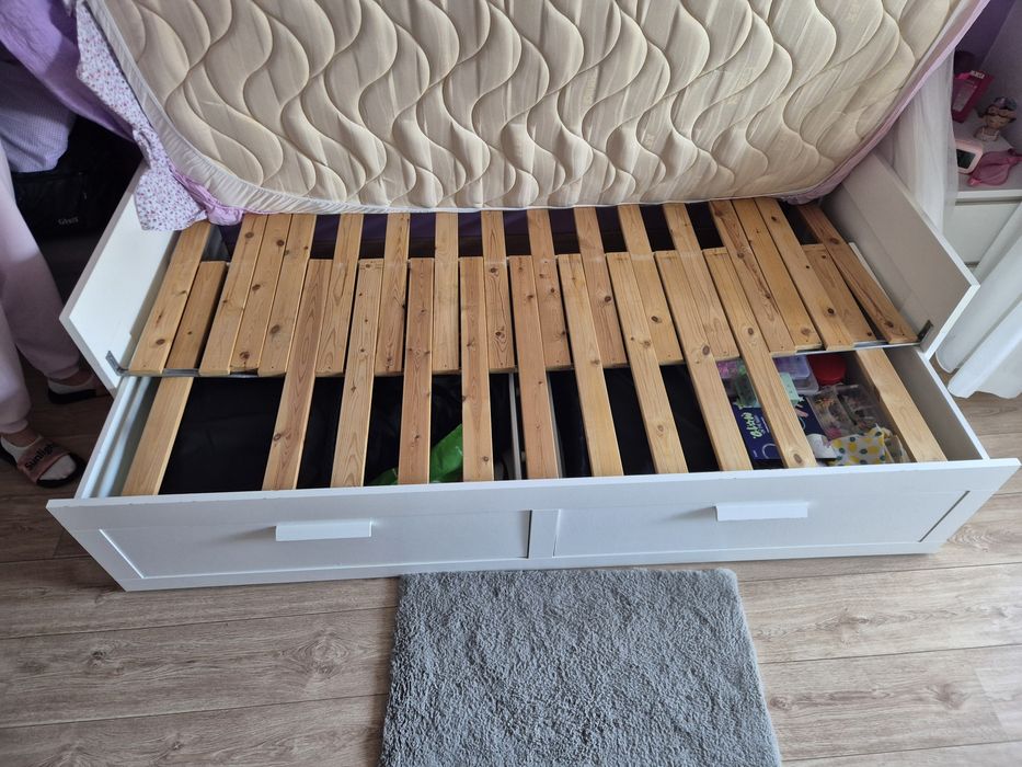 Cama Individual com duas gavetas