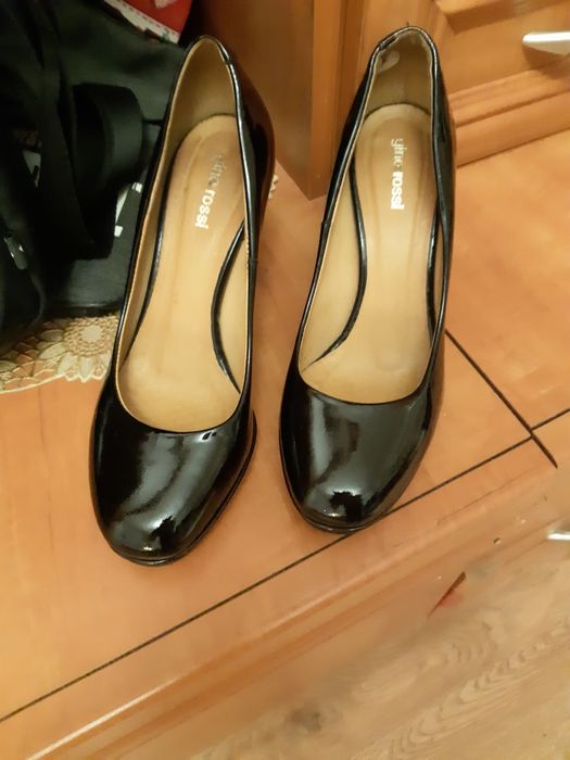 PSprzedam buty na obcasach