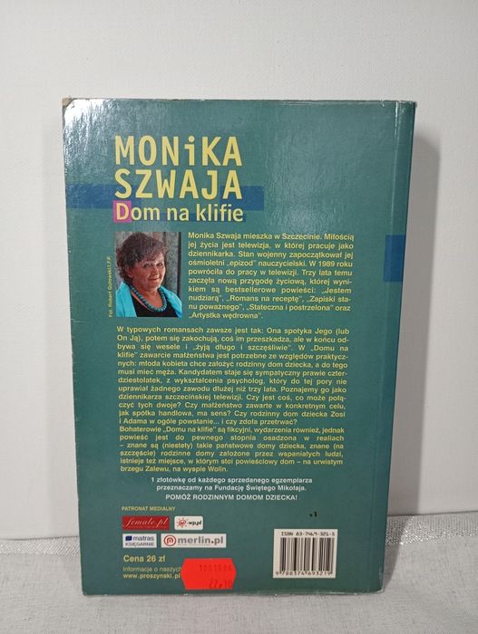 Dom na klifie. . Monika Szwaja