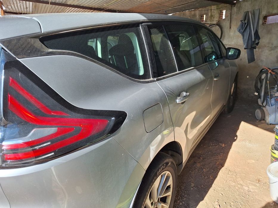 Carrinha 7 lugares Renualt Espace