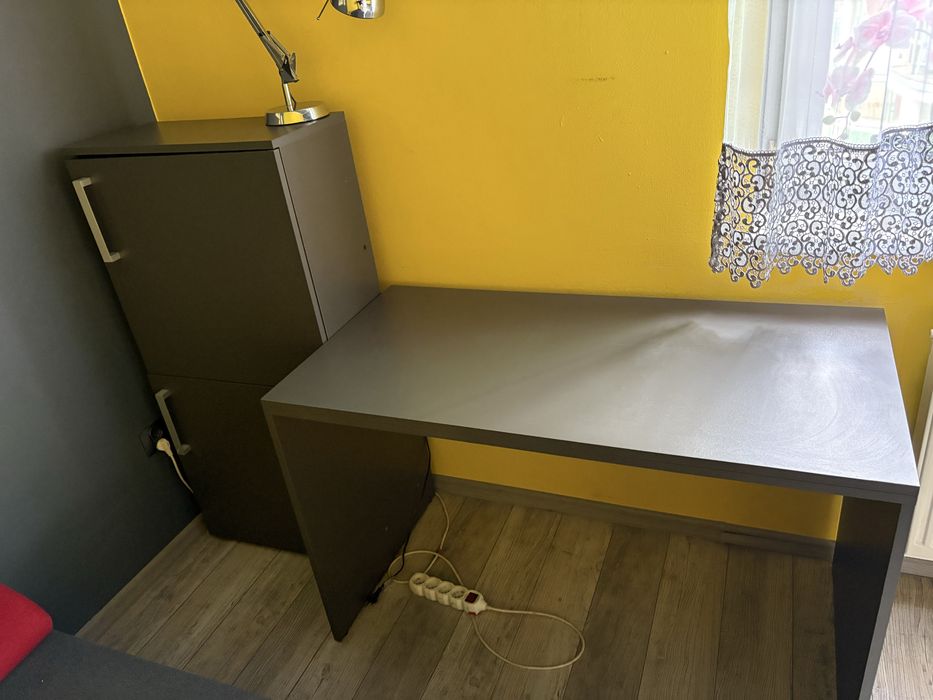 Meble Do Pokoju, biurko, szafka, dwie półki