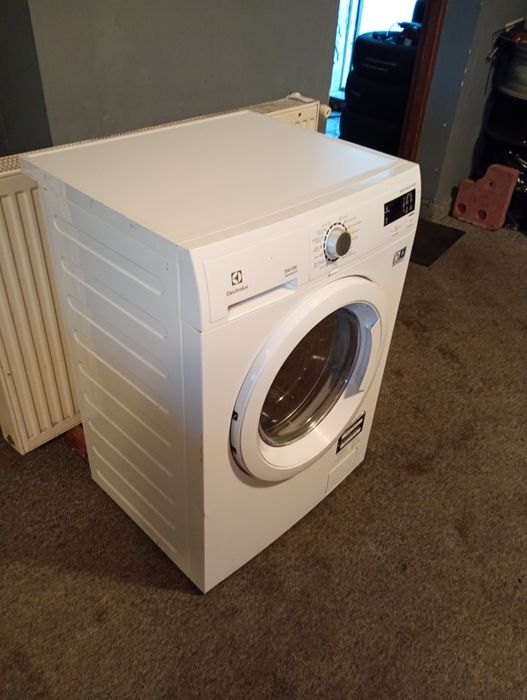 Pralko - suszarka Electrolux 7+4 kg . Transport