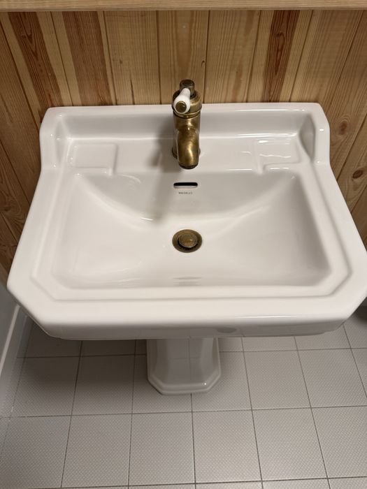 Retro umywalka i WC