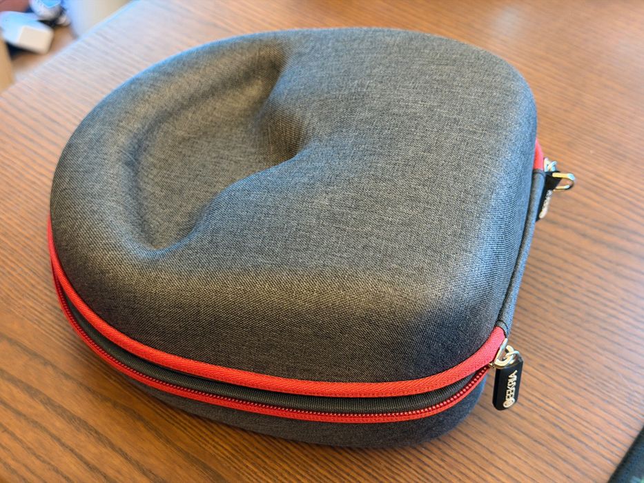 Auscultadores Sennheiser HD6XX + Caixa Dura & Cabo Premium