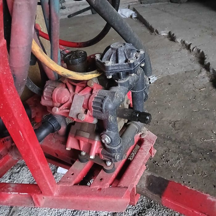 Opryskiwacz Sleza polowa 1000l