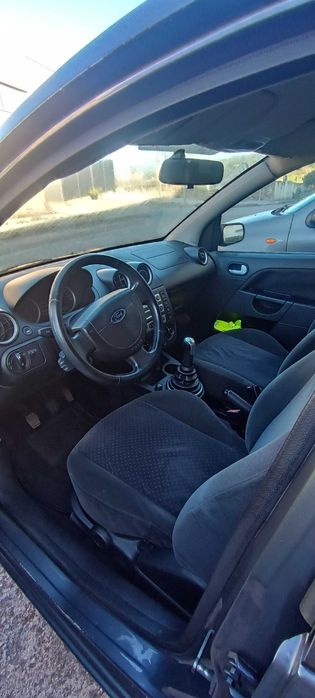 Ford fiesta 1.2 Gasolina 2005