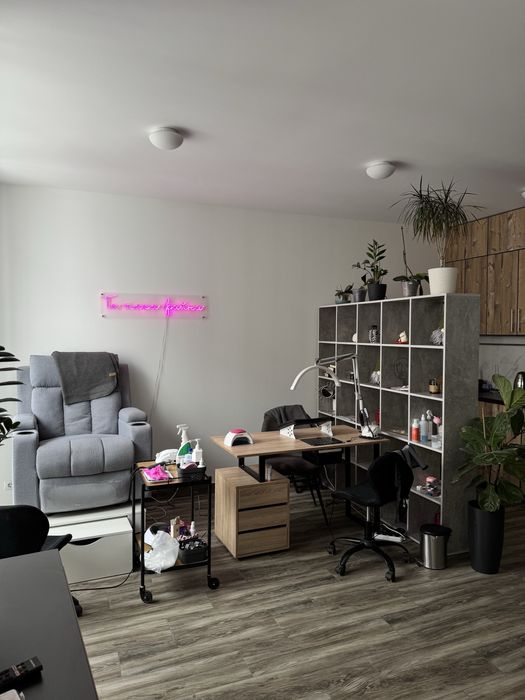 Терміновий продаж  бізнесу,студія краси