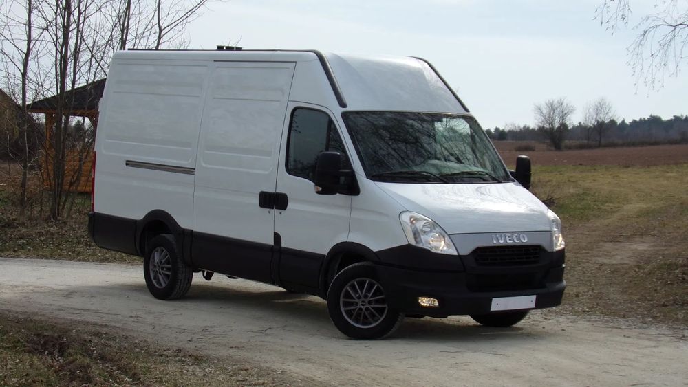 Iveco DAILY 2.3 130KM * KLIMA * ALU * NISKI PRZEBIEG * SERWIS ! WZOROWY STAN !  * KLIMA * NAVI * ALU * Niski Przebieg  ! Serwis !