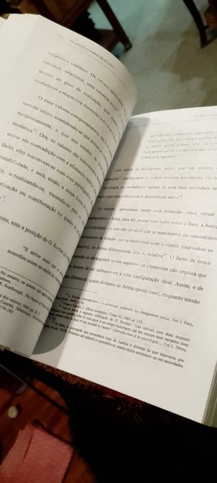 Estratégias Argumentativas na Comunicação Empresarial