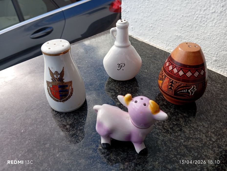 Saleiros e pimenteiros