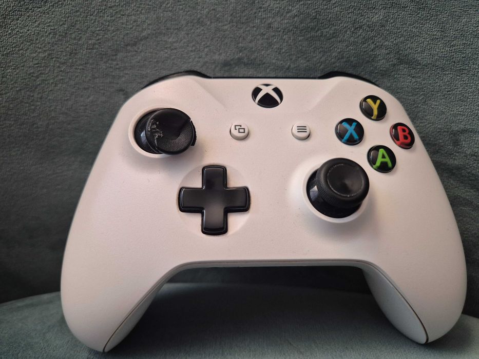 Konsola Xbox One S 1TB Biała + Kontroler + Pudełko (Czytaj opis - pad)