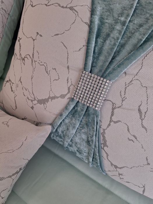 Edredão com almofadas