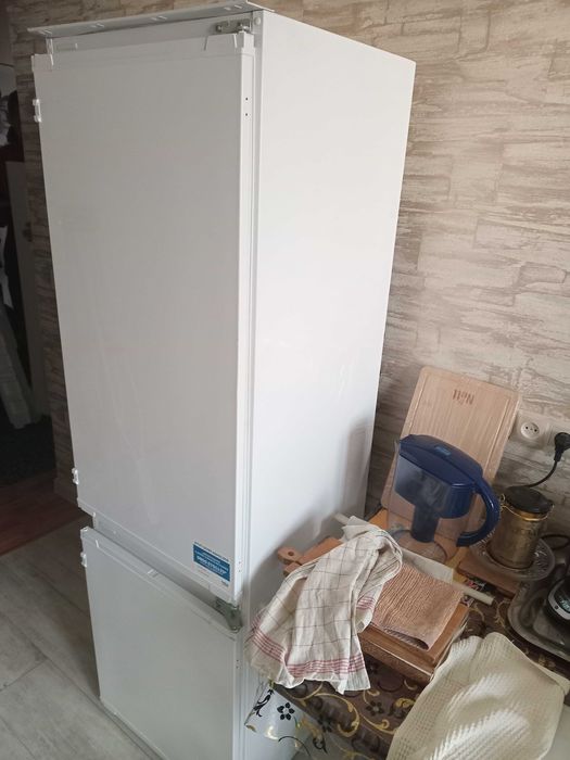 Встроенный холодильник Веко