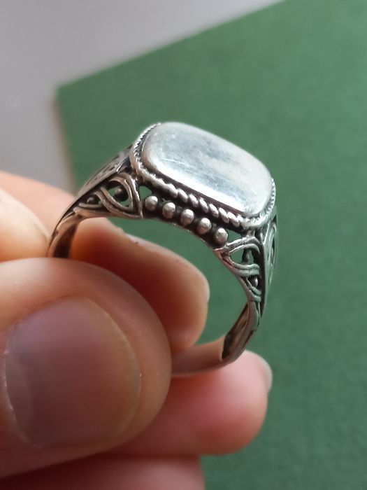 Elegancki masywny srebrny sygnet