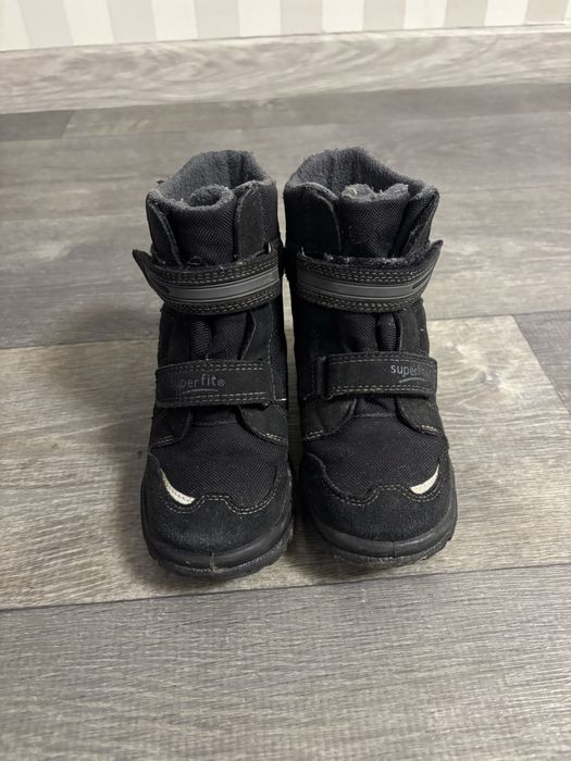 Продам дитяче зимове взуття Superfit.