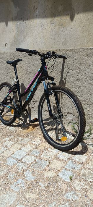 Bicicleta BTT mulher NOVA (da para tirar roda e cabe numa bagageira)