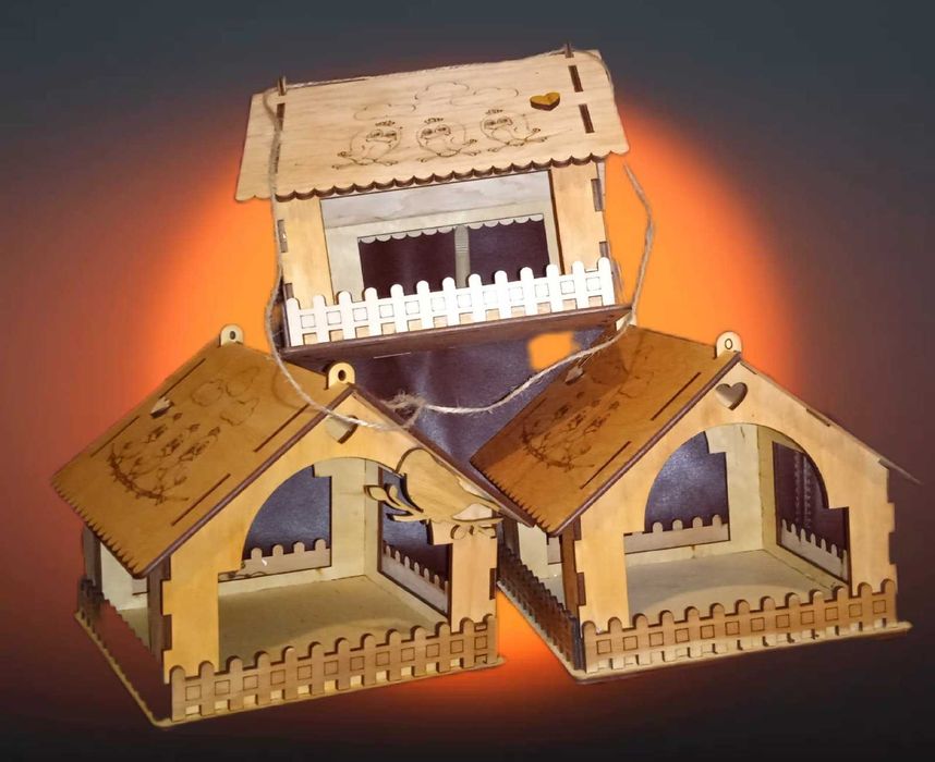 Годівничка для птахів з дерева