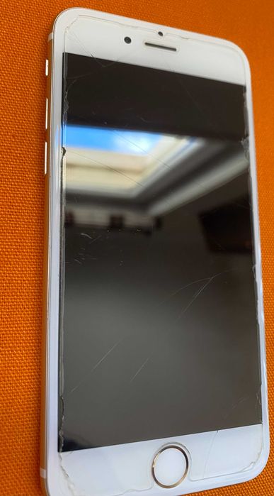 iPhone 6 UNLOCKED 64GB – Classic Apple, Elegant and Functional64729822771201124