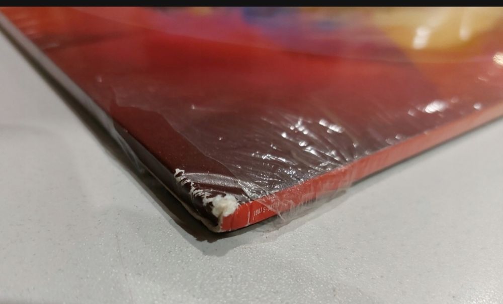 Winyl Hurts 2B Human Pink