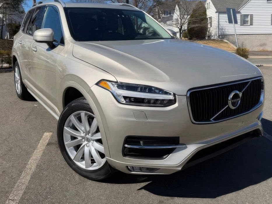 Volvo XC90 T6 Momentum      2017