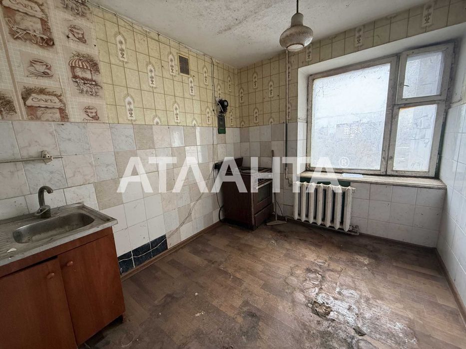 Продаётся однокомнатная квартира в Одессе, на Овидиопольской дороге 3