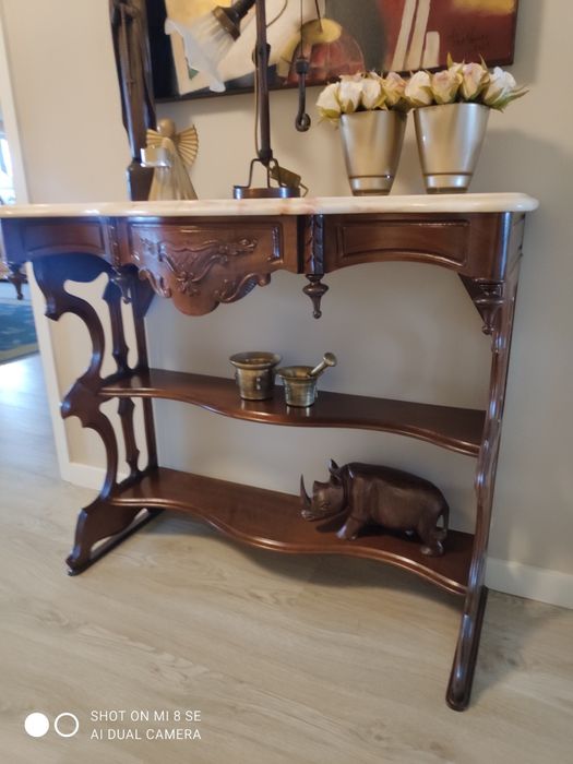 Vendo credência antiga restaurada