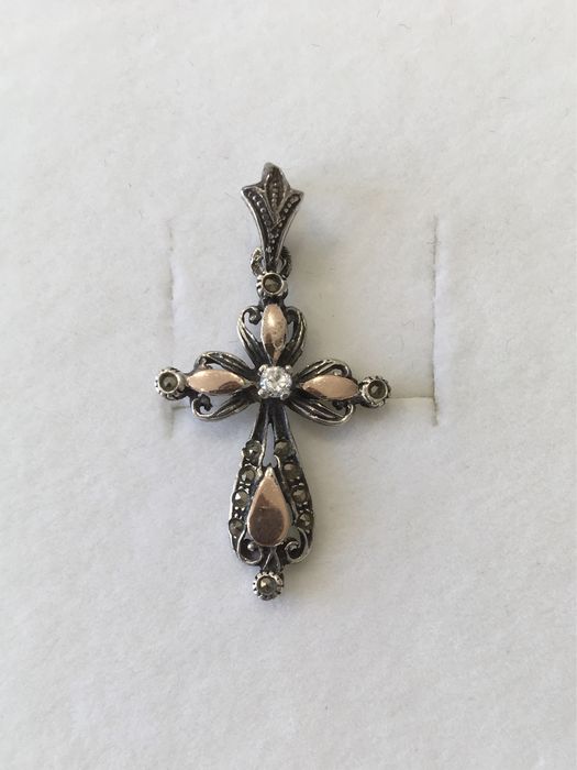 Cruz em prata ouro marcacites e zirconea