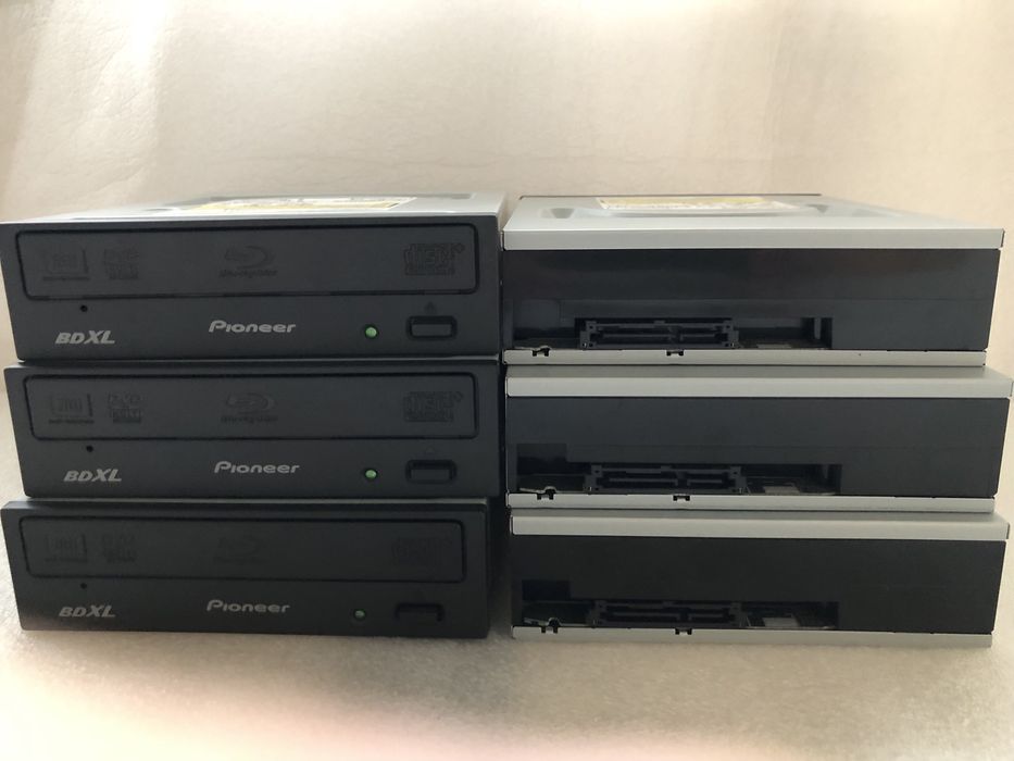 Привод Pioneer BDR-209DBK Blu-Ray\DVD Re-Writer SATA;Новые!Количество!