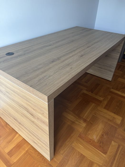 3 biurka na  sprzedaż solidne prawie nowe