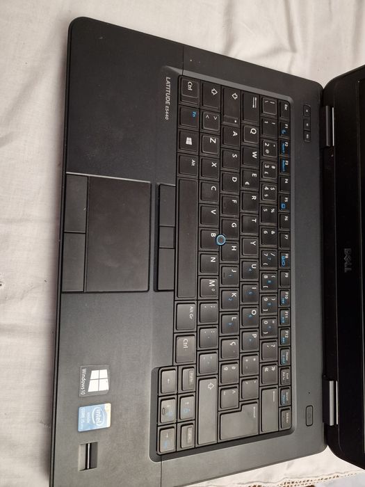 Portátil Dell i5 Pro, 8gb ram, 480gb SSD, placa gráfica