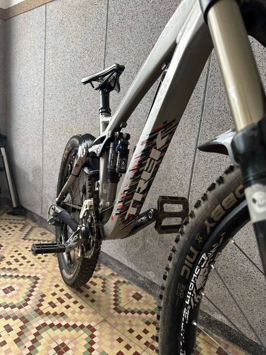 Bicicleta de enduro TREK