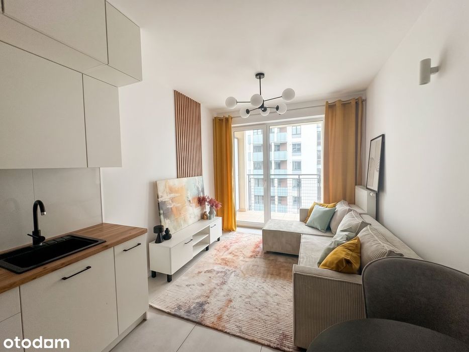 Bezpośrednio, duży balkon, komórka, miejsce postojowe - do wejścia