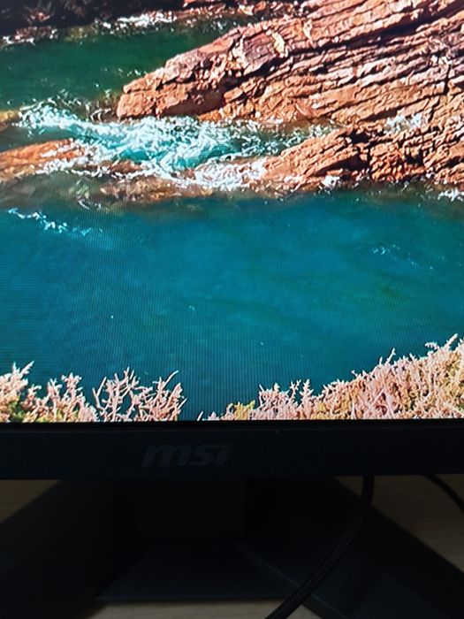 Torre Gamer AM5 com monitor MSI 27 IPS