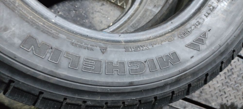 Pneus 205/70/15 semi novos