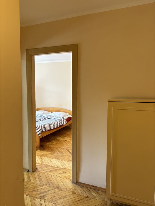 Однокімнатна квартира подобово біля собору