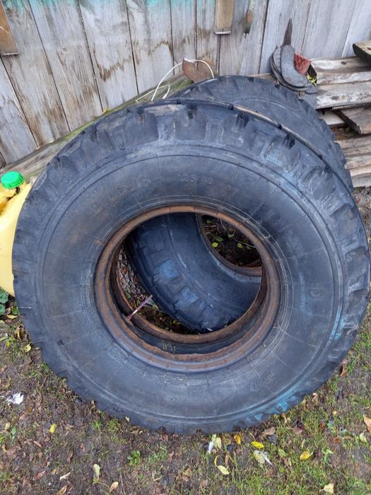 Продам 2 колеса на прицеп 2птс4