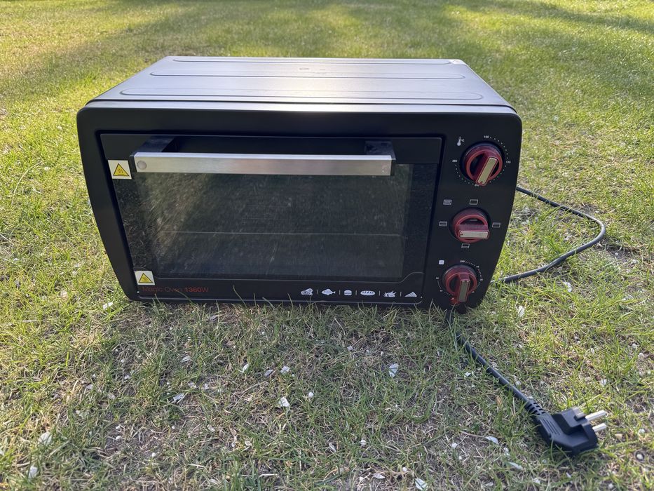 Magic Oven 1380W piekarnik.