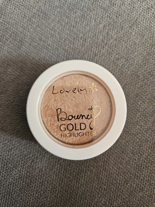 rozświetlacz do twarzy Lovely Bouncy Gold Highlighter