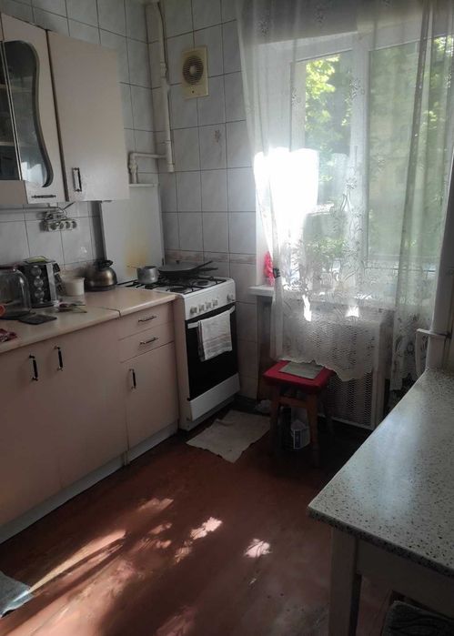 Здам кімнату на 1 поверсі Донця 23