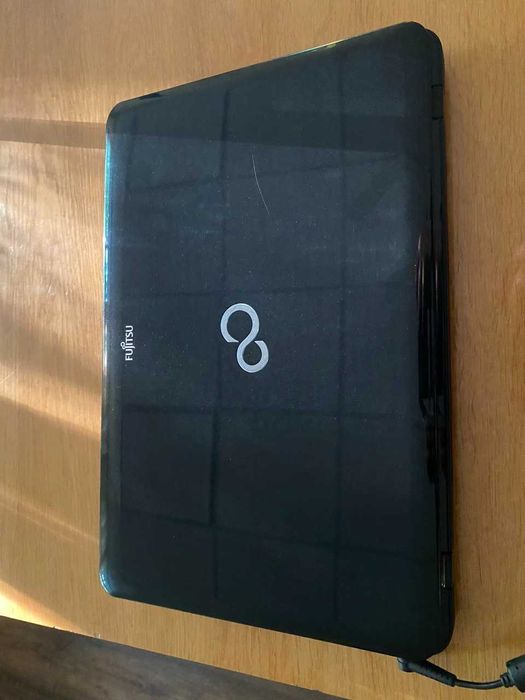 Продам ноутбук Fujitsu LifeBook AH531