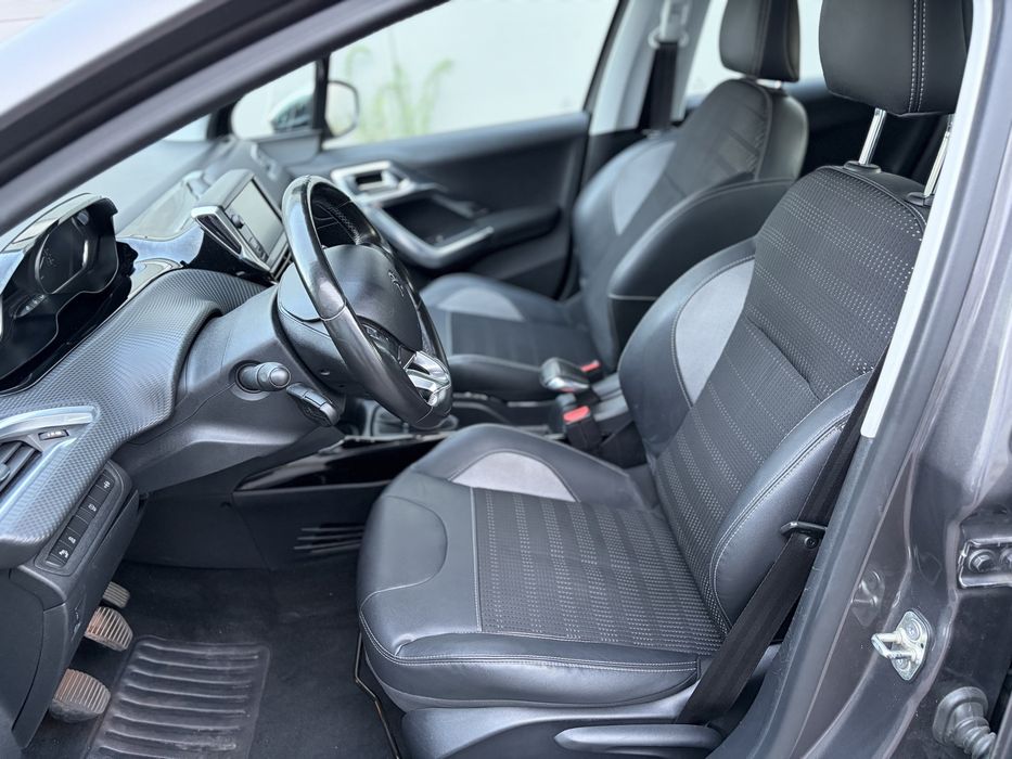 Peugeot 2008 1.2 Allure