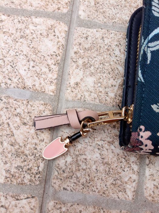 Porta-moedas Parfois azul e rosa grande