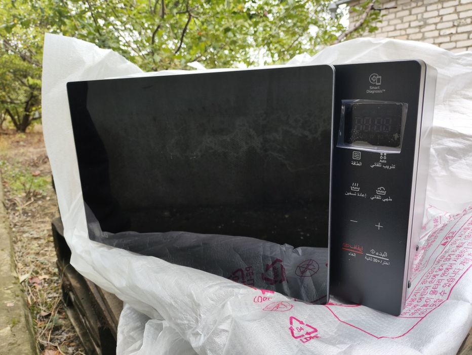 Продам микроволновку LG "MS2032GAS