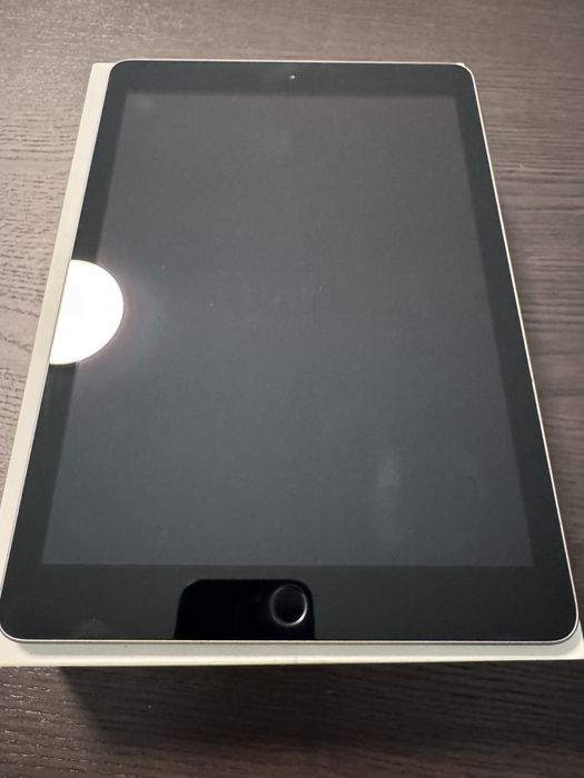 Ipad 6th Gen 32gb464077415651092484